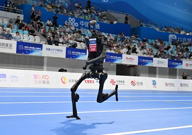 金王兴兴：用遥控追求极致速度；蔡浩宇AI游戏上架2719元｜极客早知道PG麻将胡了试玩平台Sam Altman：AI存在泡沫；宇树机器人夺(图6)